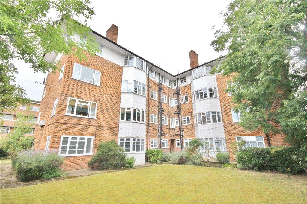 2 bed flat to rent in Hampton Road, Twickenham TW2, £1,550 pcm Zoopla