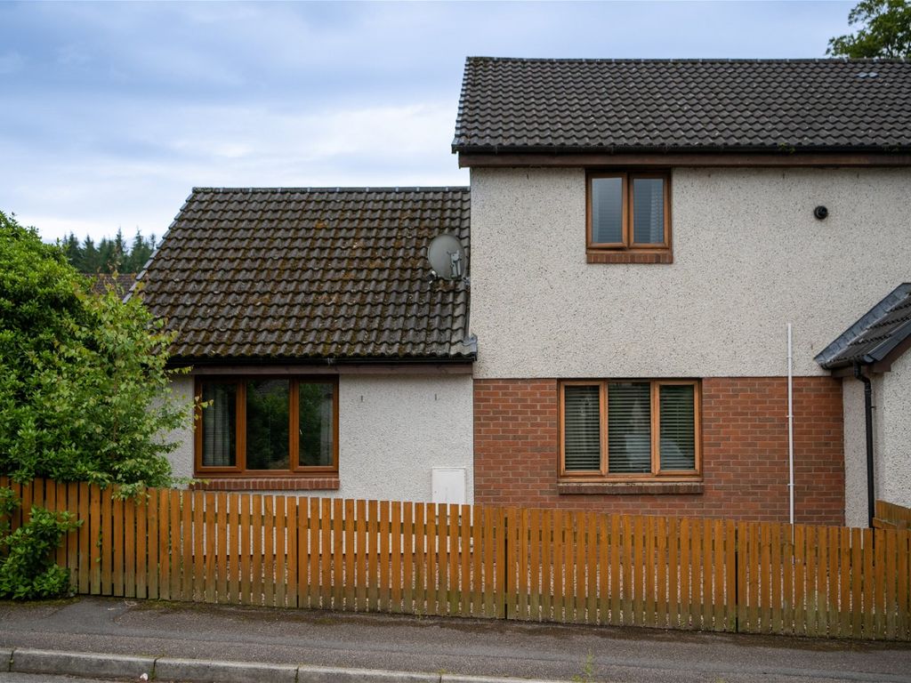 5 bed semidetached house for sale in Ferntower Place, Culloden
