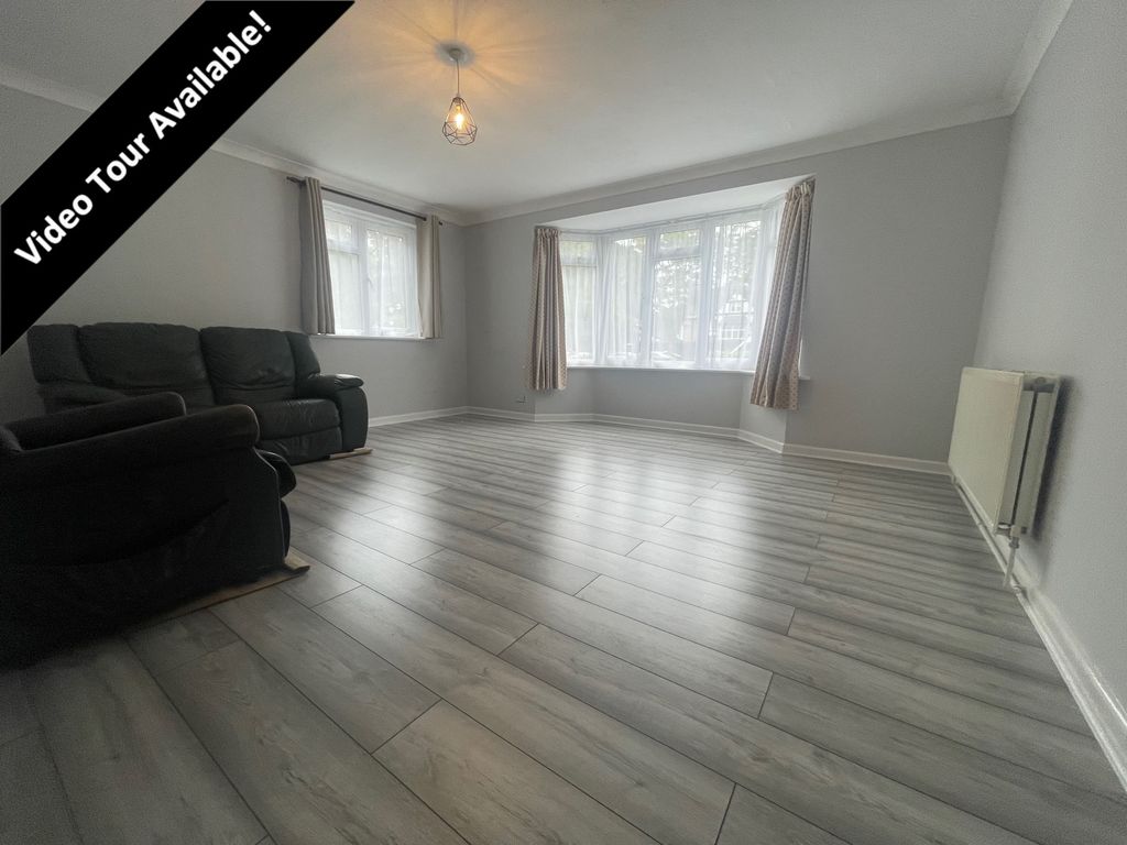 2 bed flat to rent in Nairn Road, Bournemouth BH3, £1,300 pcm Zoopla