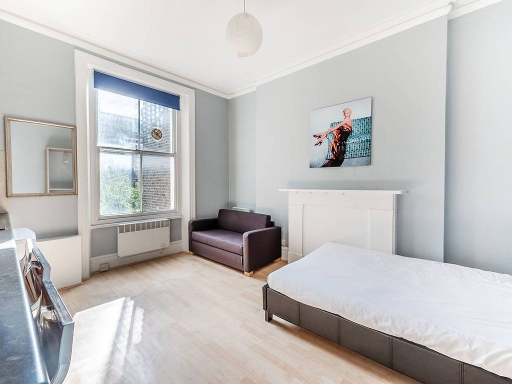 Studio to rent in Marloes Road, Kensington, London W8 Zoopla