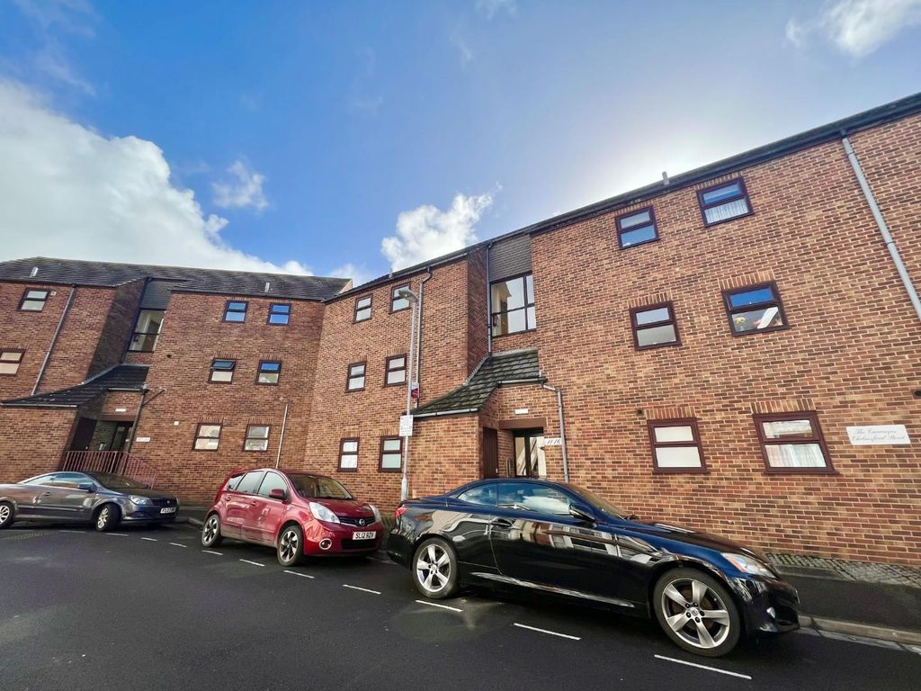1 bed flat for sale in Chelmsford Street, Weymouth DT4 Zoopla