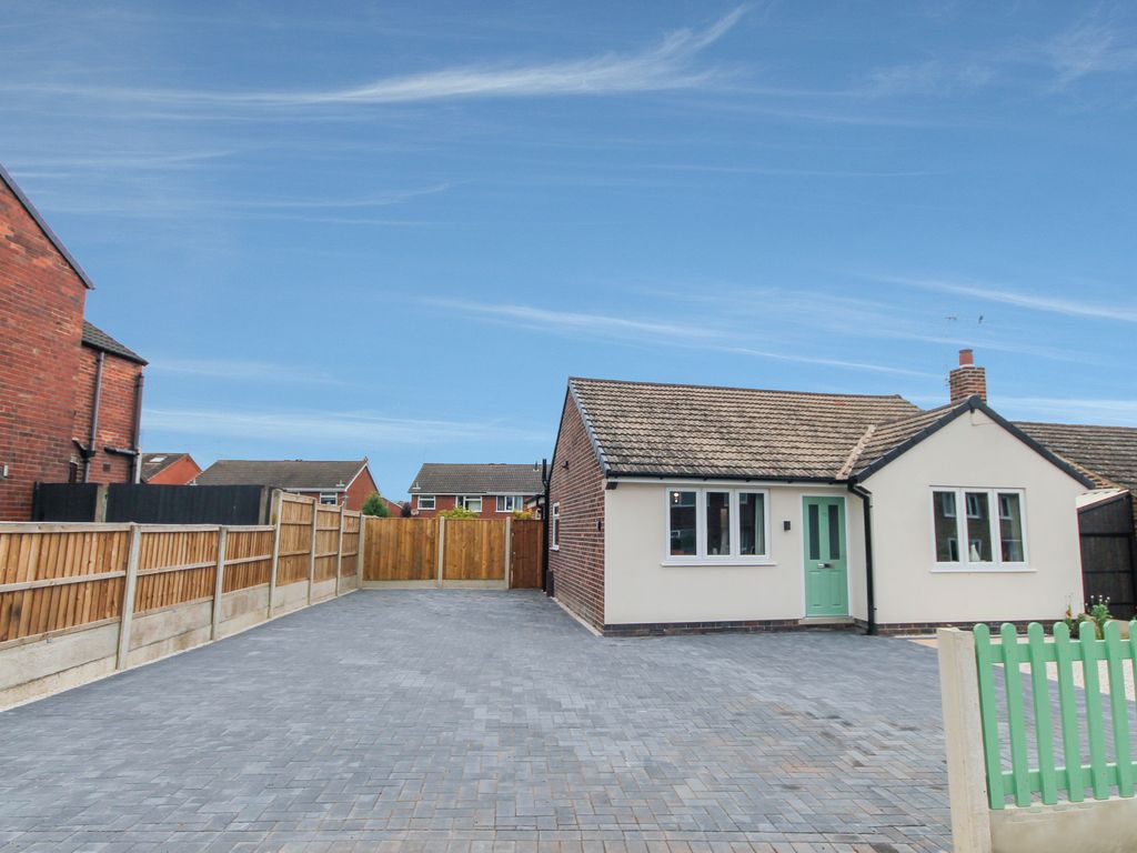 2 bed detached bungalow for sale in Springfield Gardens, Ilkeston DE7