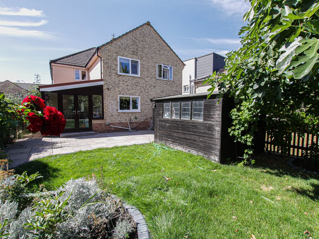 3 bed semidetached house for sale in Frank's Lane, Chesterton