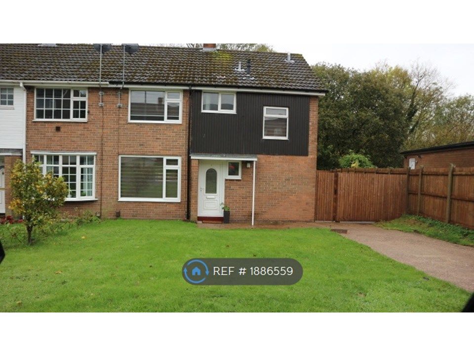 3 bed semidetached house to rent in Chesterfield Road, Dawley, Telford