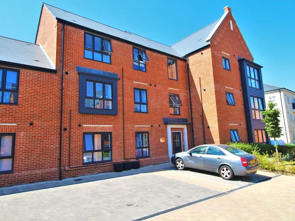 2 bed flat for sale in Mcgrigor Mews, Wellesley, Aldershot, Hampshire