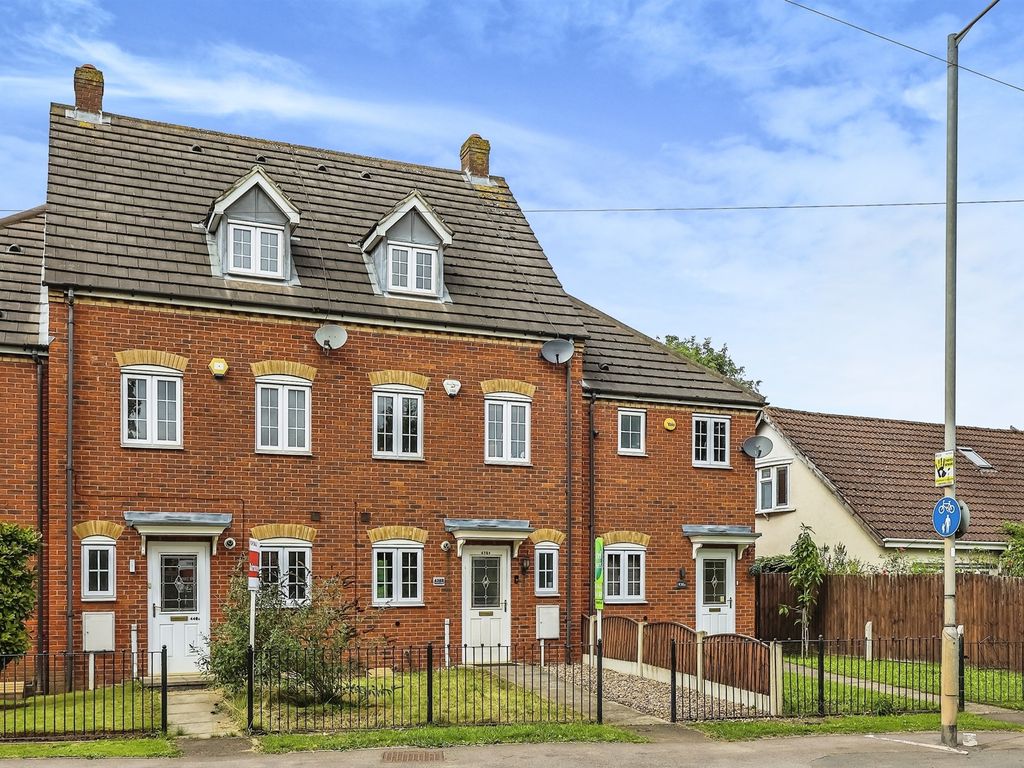 3 bed terraced house for sale in Watnall Road, Hucknall, Nottingham