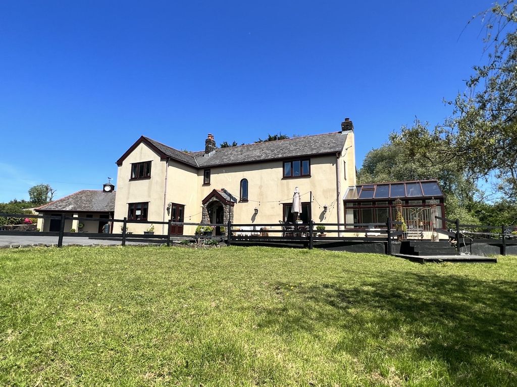 4 bed detached house for sale in Heol Y Capel, Foelgastell, Llanelli