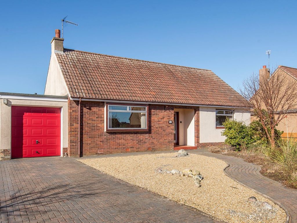 2 bed detached bungalow for sale in Tarvit Avenue, Cupar KY15 Zoopla