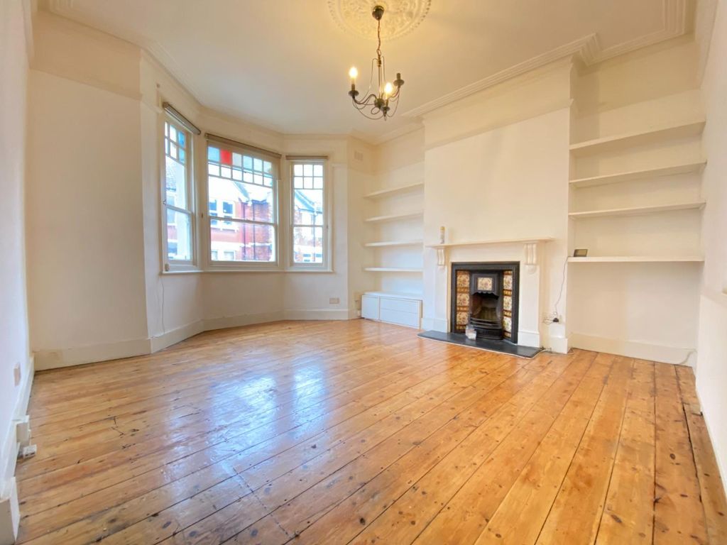 2 bed flat to rent in Cornwall Gardens, Willesden Green NW10, £2,150