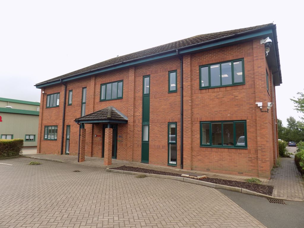 Office to let in Cranford Road, Burton Latimer, Kettering NN15, £3,500