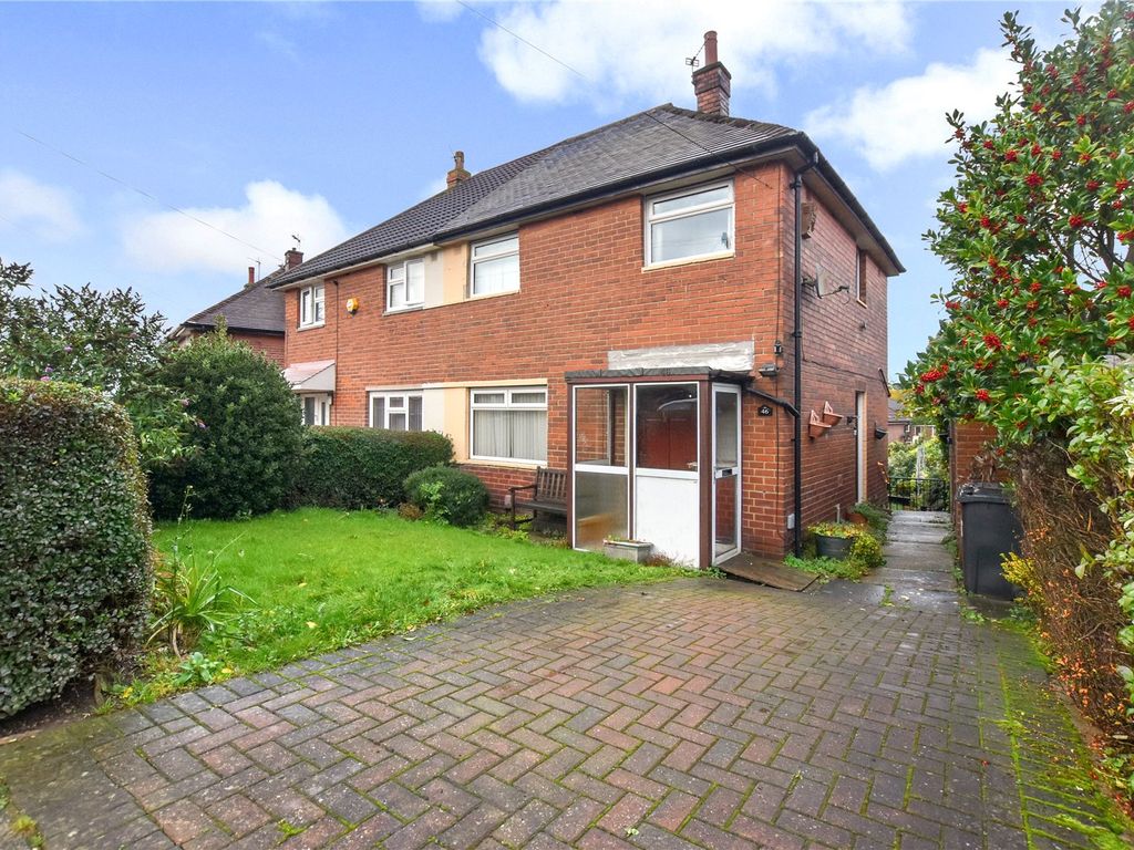 3 bed semidetached house for sale in Wynyard Drive, Morley, Leeds