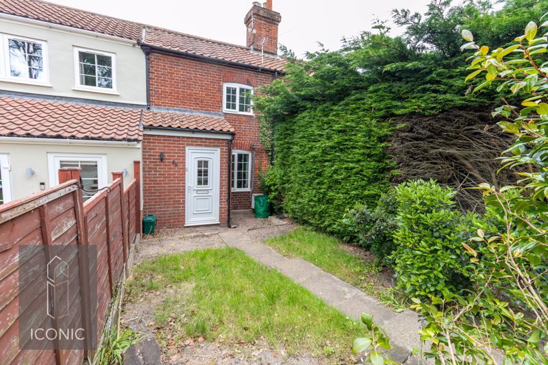 2 bed terraced house for sale in Drayton High Road, Drayton, Norwich