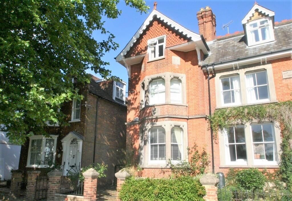 5 bed town house to rent in Oaks Road, Tenterden TN30 Zoopla