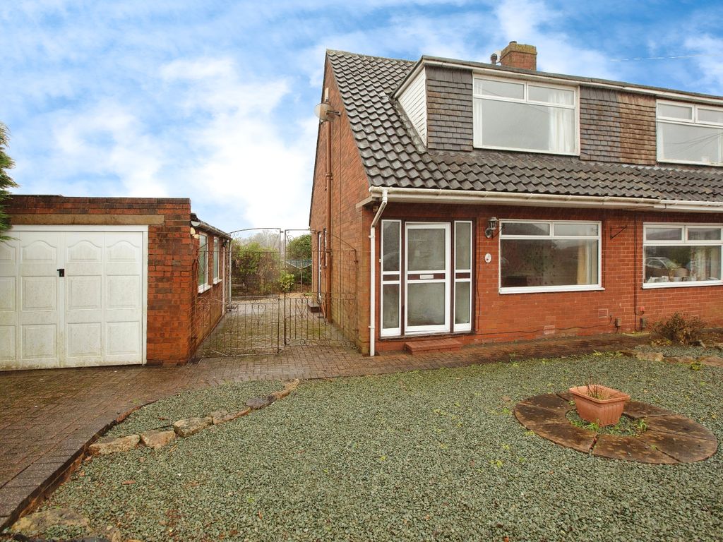 3 bed semidetached house for sale in Isleworth Drive, Chorley