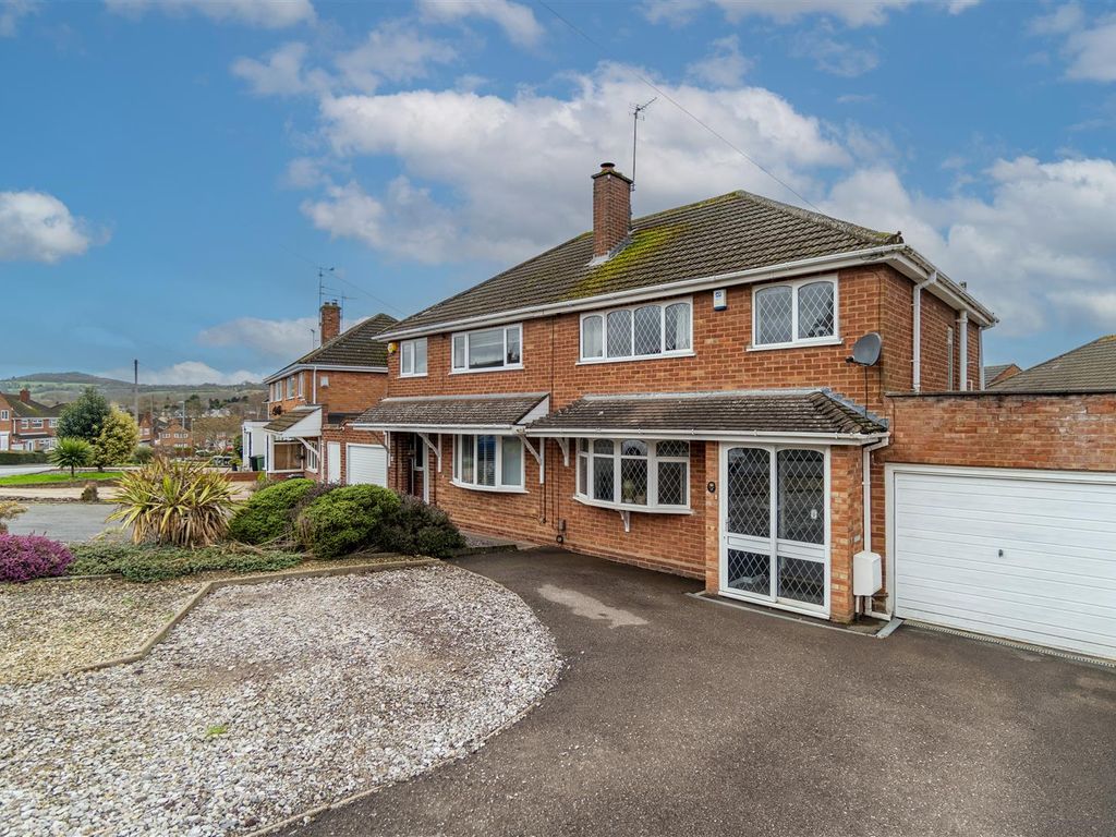 3 bed semidetached house for sale in Hazeldene Road, Halesowen B63, £