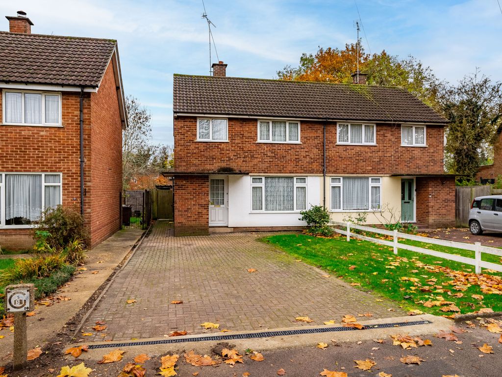 3 bed semidetached house for sale in Drakes Drive, St. Albans