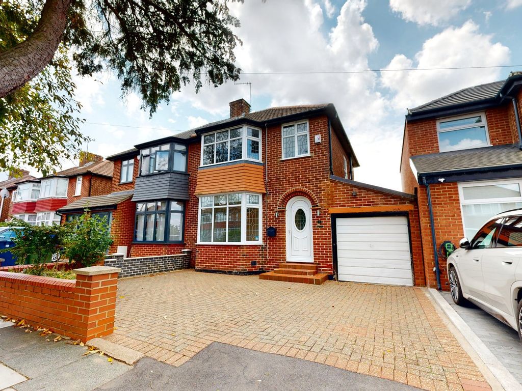 3 bed semidetached house for sale in Anmersh Grove, Stanmore HA7 Zoopla