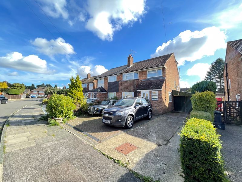 Swifts Green Road, Luton LU2  