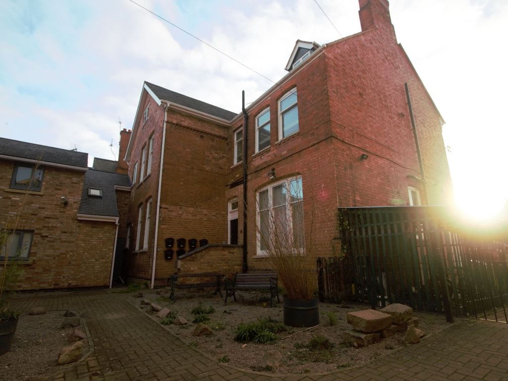 1 bed flat to rent in Clarendon Park Road, Clarendon Park, Leicester