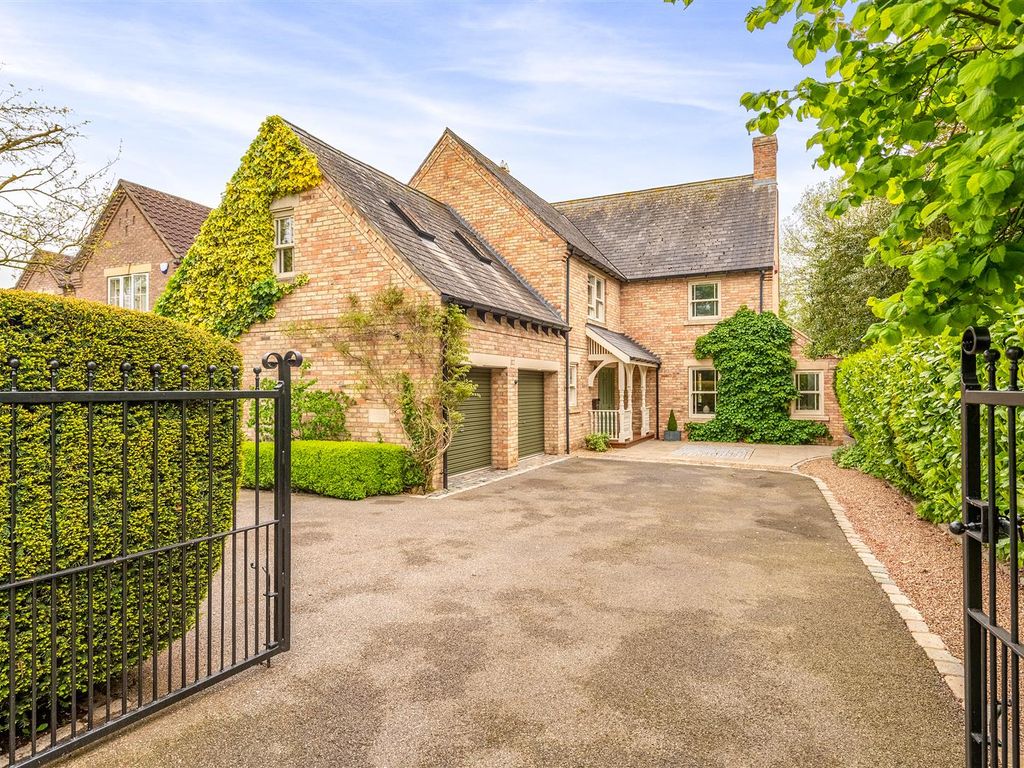 5 bed detached house for sale in Vicarage Lane, Scopwick, Lincoln LN4