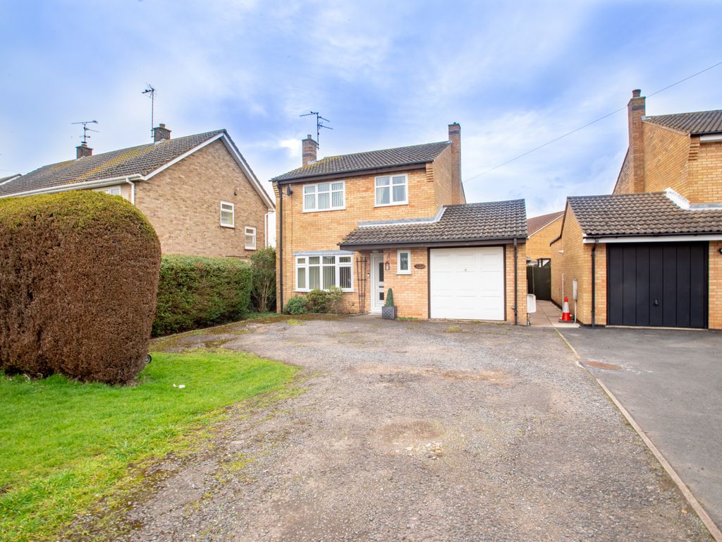 4 bed detached house for sale in Guntons Road, Newborough, Peterborough