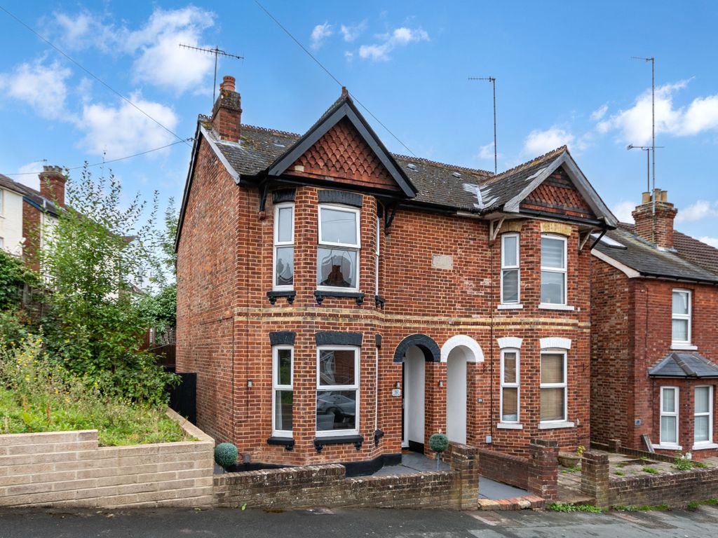 2 bed semidetached house for sale in Woodland Road, Tunbridge Wells