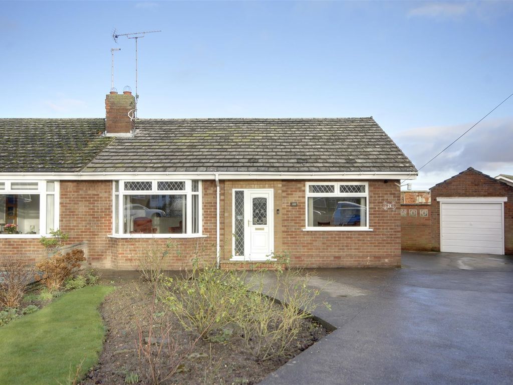 4 bed semidetached bungalow for sale in Four Acre Close, Kirk Ella