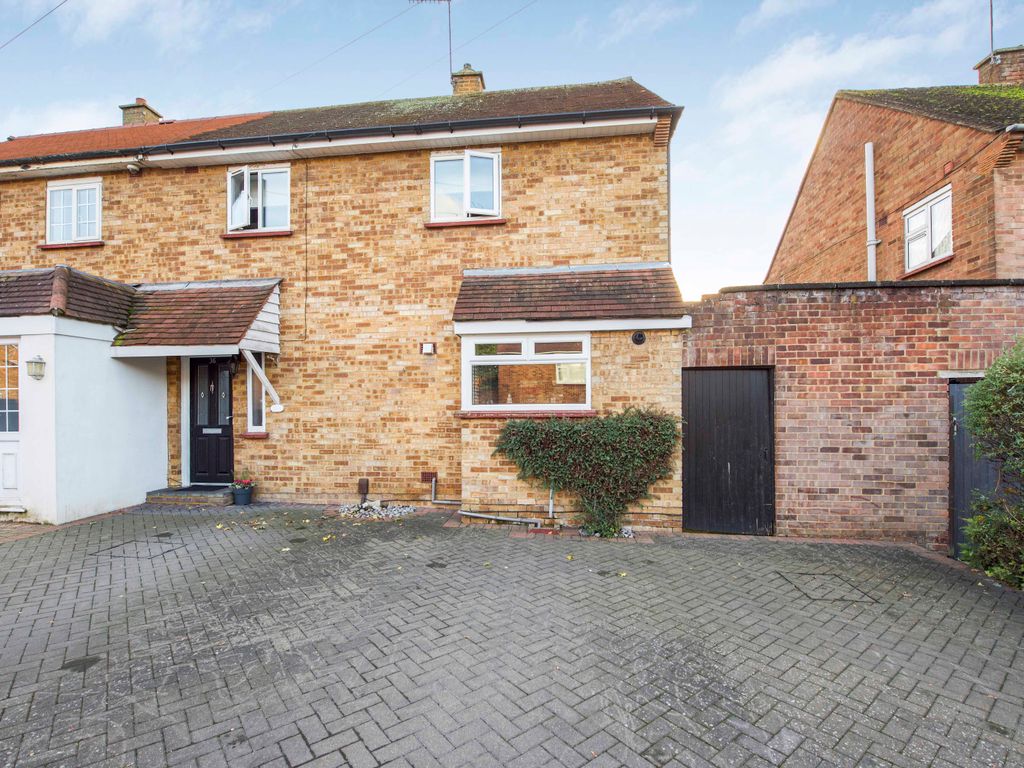 3 bed semidetached house for sale in Hazeldene Gardens, Hillingdon