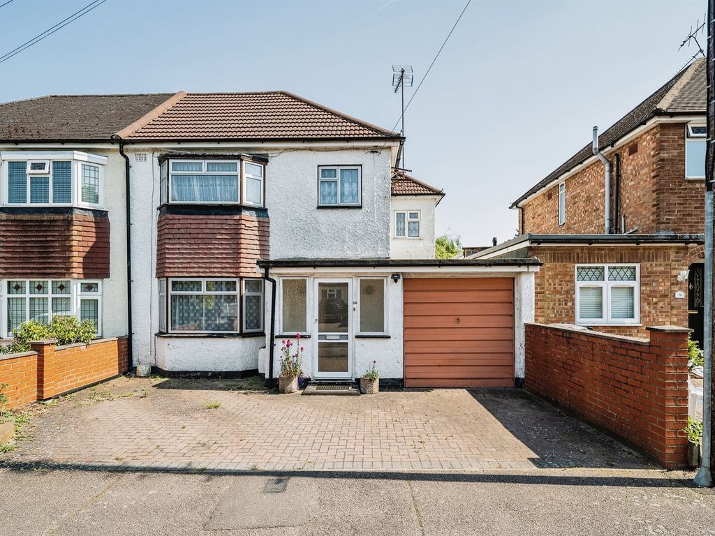 4 bed semidetached house for sale in Napsbury Avenue, London Colney