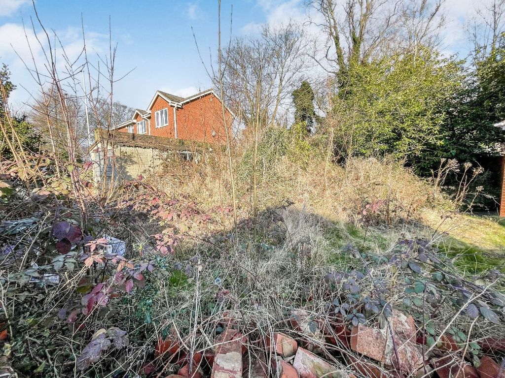 Detached house for sale in Dennis Hall Road, Stourbridge DY8, £90,000