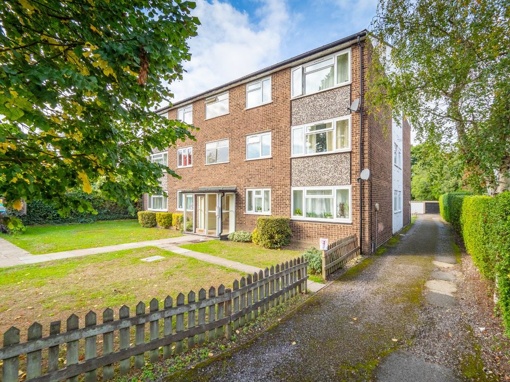 1 bed flat for sale in Park Hill, Carshalton SM5 Zoopla