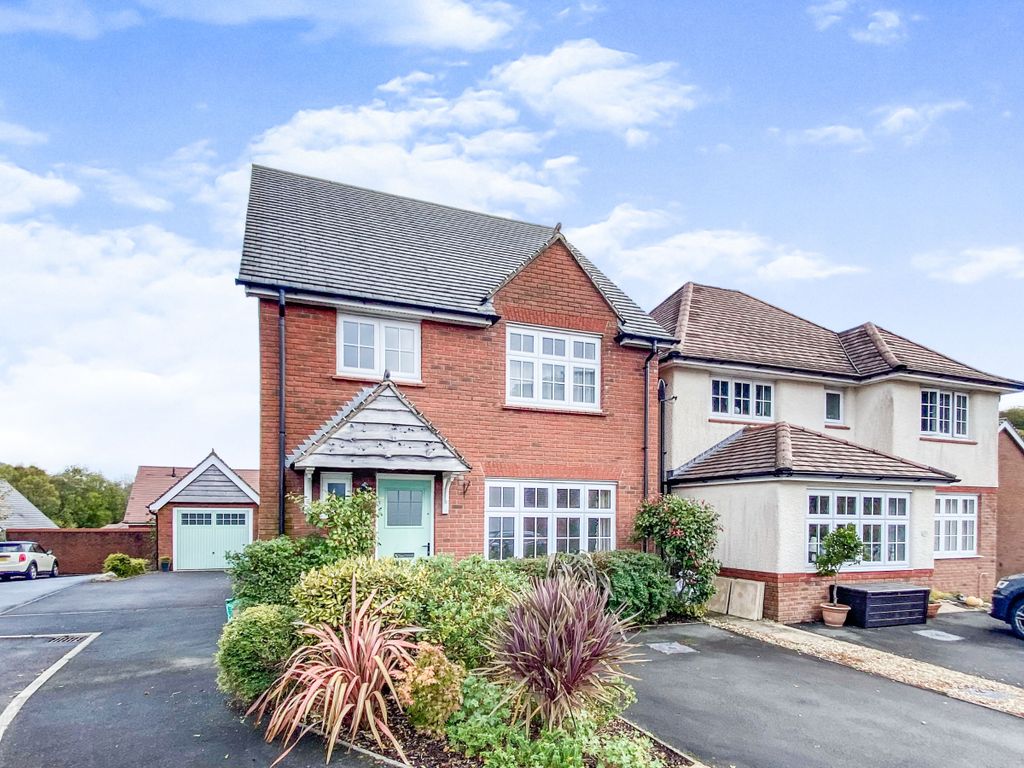 4 bed detached house to rent in Bryn Alltwen, Pontardawe