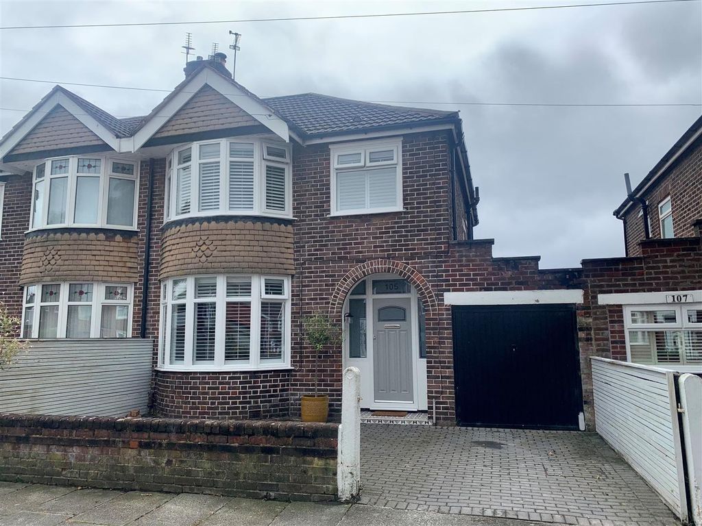 3 bed semidetached house for sale in Moss Park Road, Stretford