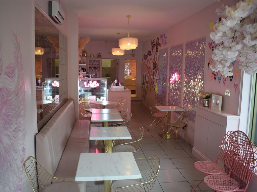 Retail premises to let in Forest Road, Loughton IG10, £15,500 pa Zoopla