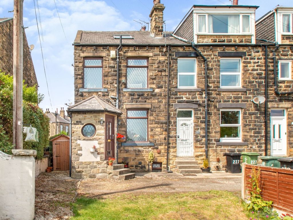 2 bed end terrace house for sale in Fountain Street, Morley, Leeds LS27