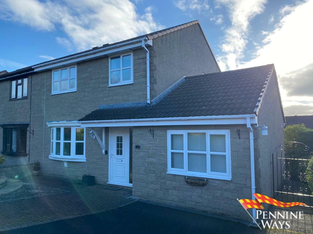 4 bed semidetached house for sale in Meadow Grange, Haltwhistle NE49