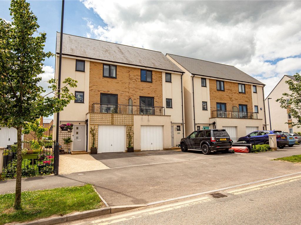 4 bed semidetached house for sale in Willowherb Road, Lyde Green