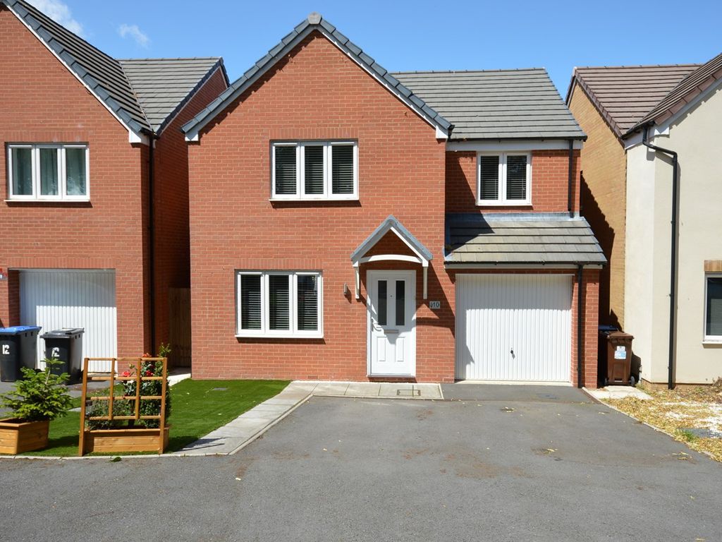4 bed detached house for sale in Henard Close, Kingsthorpe, Northampton