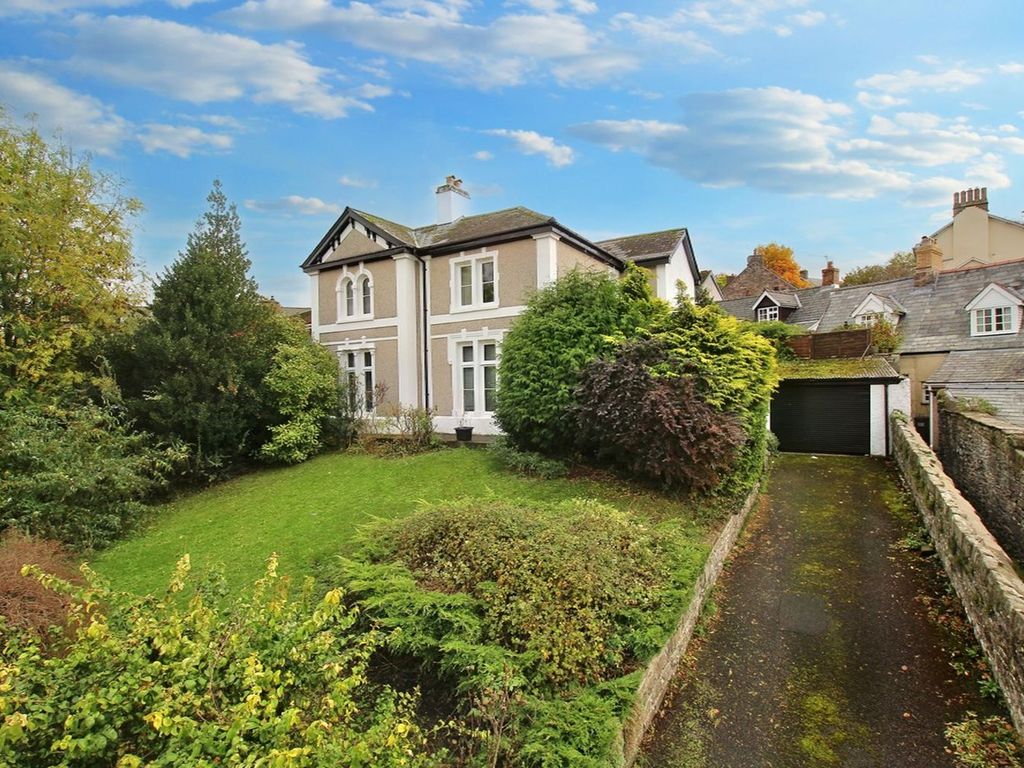3 bed detached house for sale in New Road, Crickhowell NP8 Zoopla