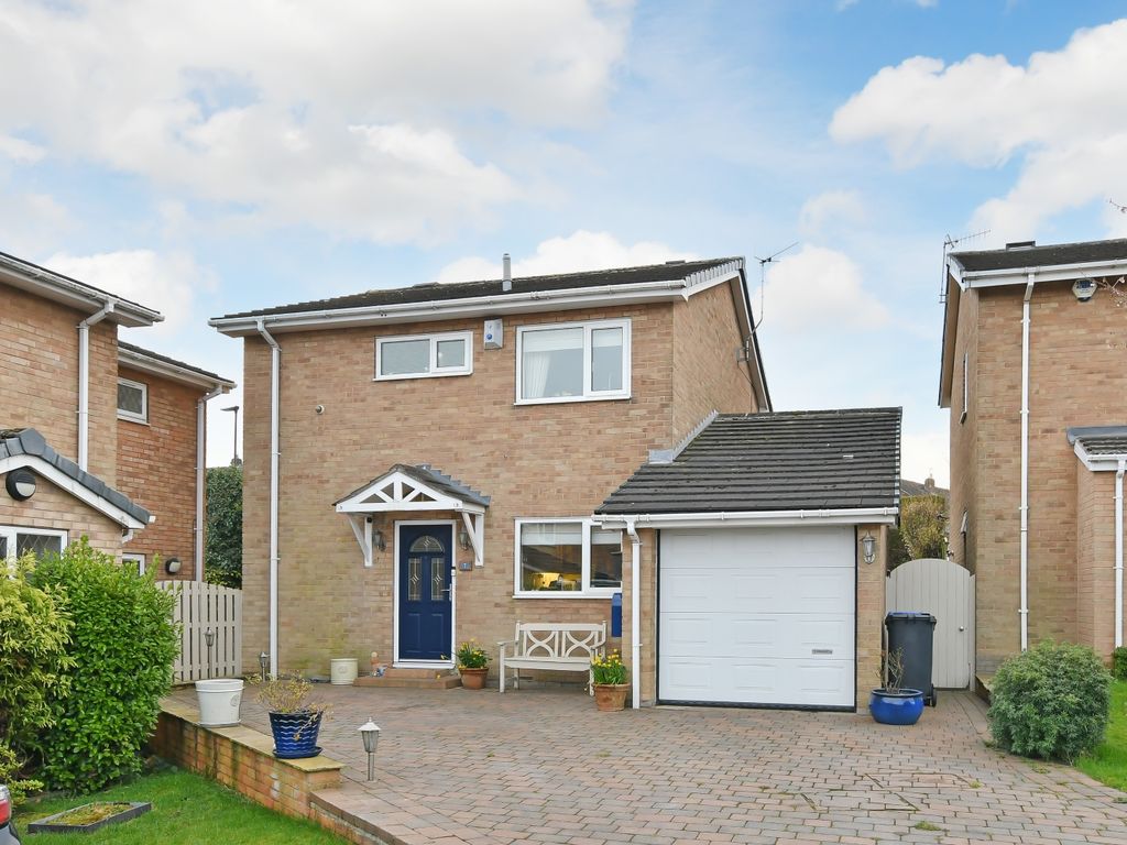 3 bed detached house for sale in Everard Glade, Bradway S17, £395,000