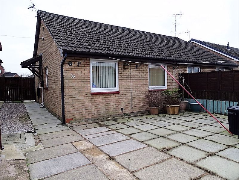 Property for sale in Queenscourt Avenue, Penwortham, Preston PR1 Zoopla