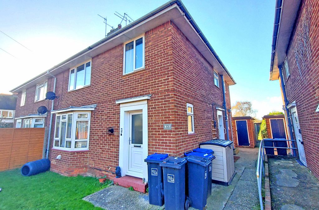 2 bed flat to rent in Warner Road, Worthing BN14 Zoopla