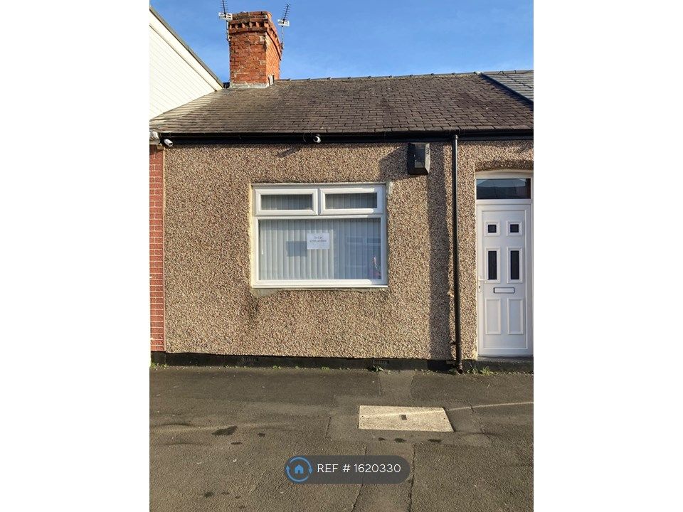 1 bed semidetached house to rent in Edward Burdis Street, Sunderland