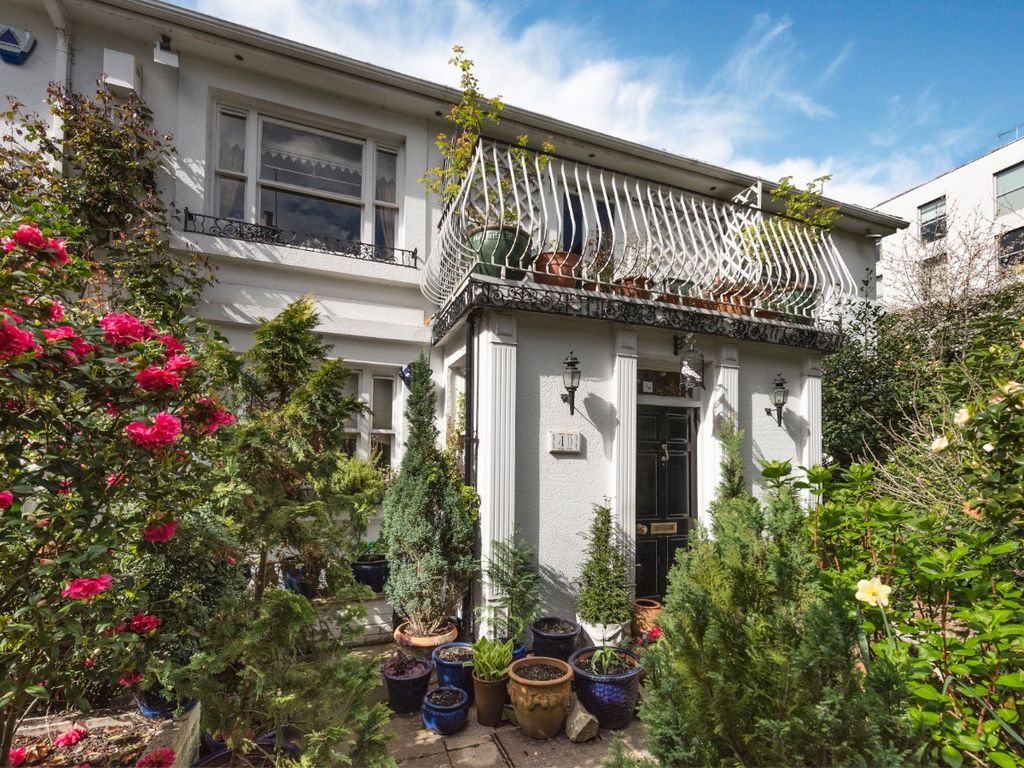 2 bed semidetached house for sale in Hill Road, St John's Wood, London