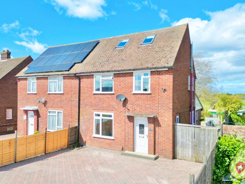3 bed semidetached house for sale in Hartland Road, Reading RG2, £