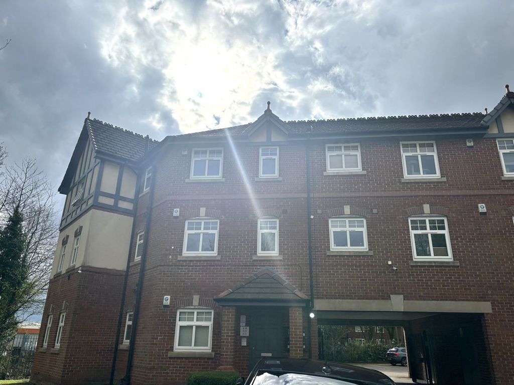 1 bed flat to rent in Bridgefield Drive, Bury BL9, £750 pcm Zoopla