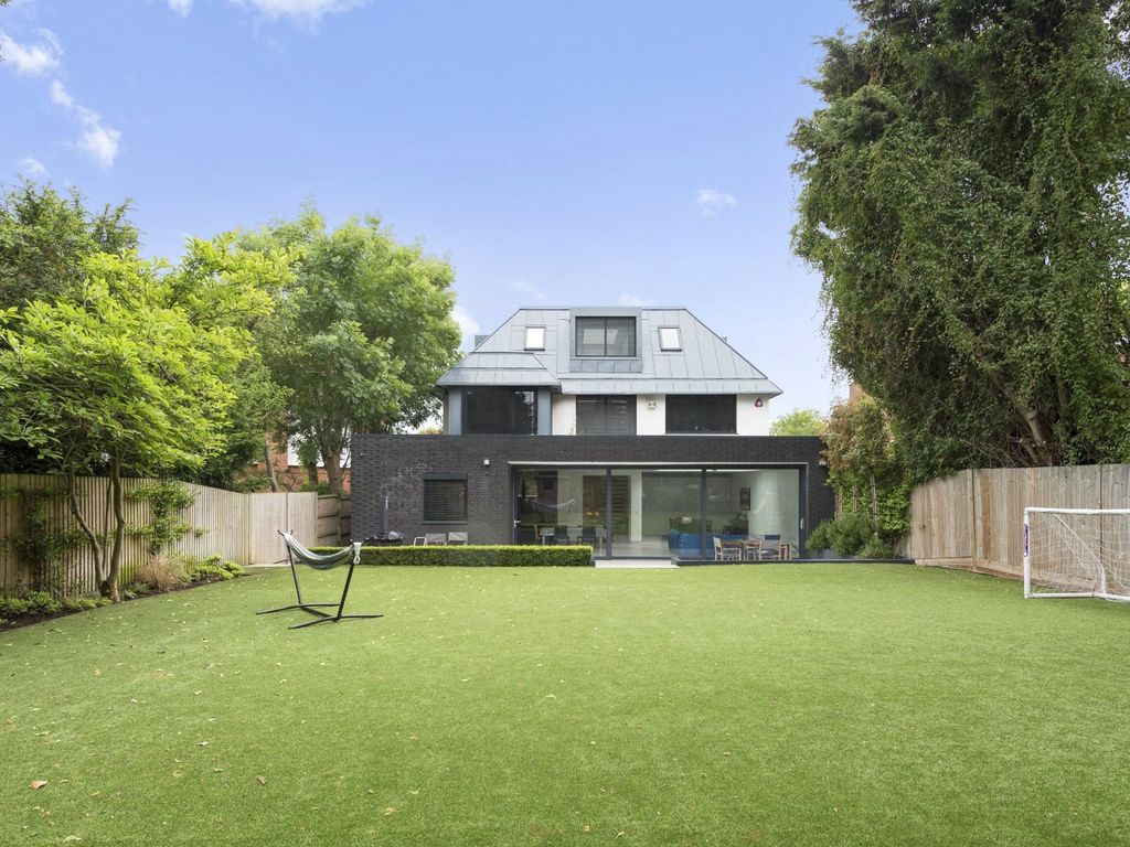 6 bed detached house for sale in Salisbury Avenue, Finchley Central, London N3 Zoopla