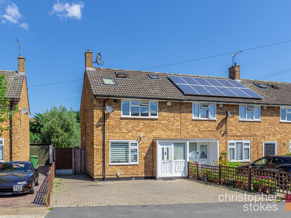3 bed end terrace house for sale in Limes Road, Cheshunt, Waltham Cross