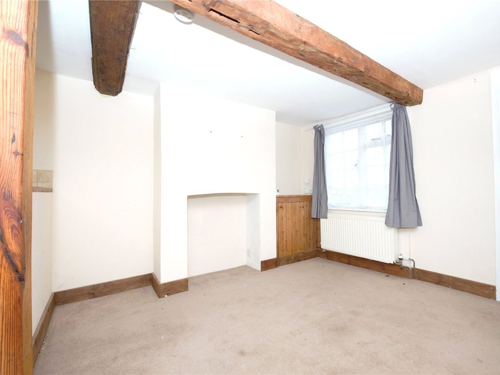 2 bed terraced house to rent in Lane, East Farleigh ME15, £1,295