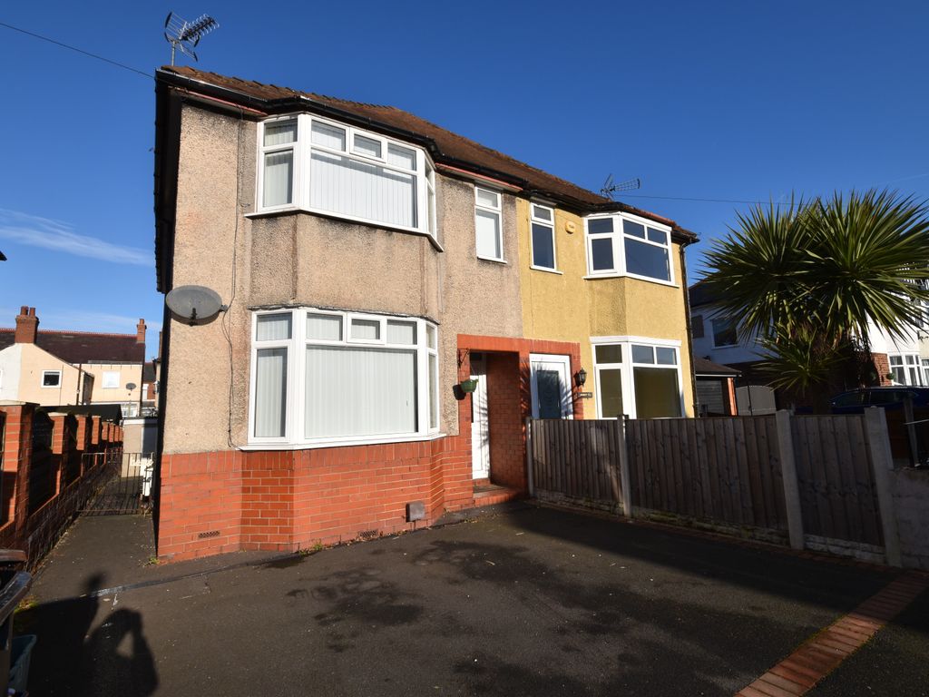 1 bed flat to rent in Court Road, Wrexham LL13, £500 pcm Zoopla